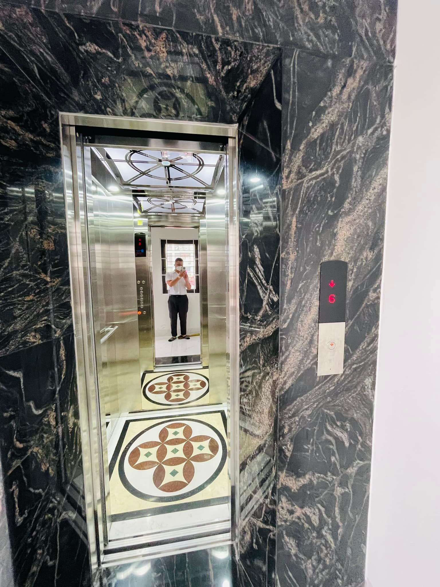 Bán nhà phố Hà Hồi Hoàn Kiếm 6tg, thang máy, nhà siêu đẹp, mặt tiền rộng 16 tỷ